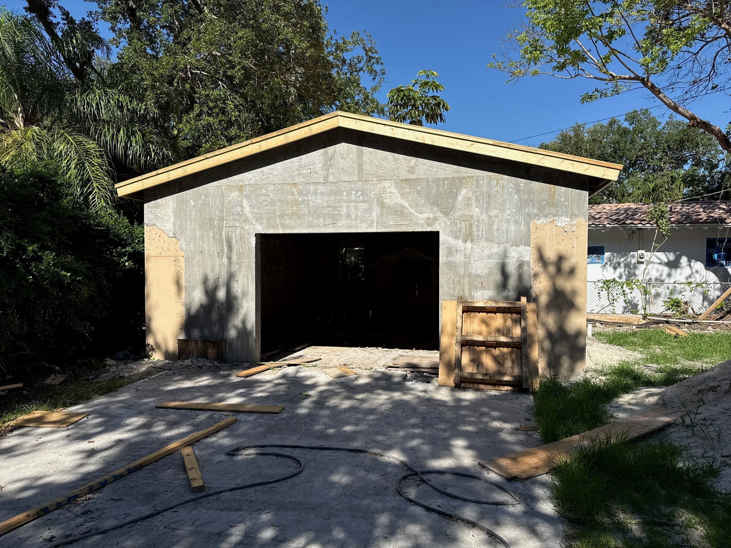 Under Construction — photo 5